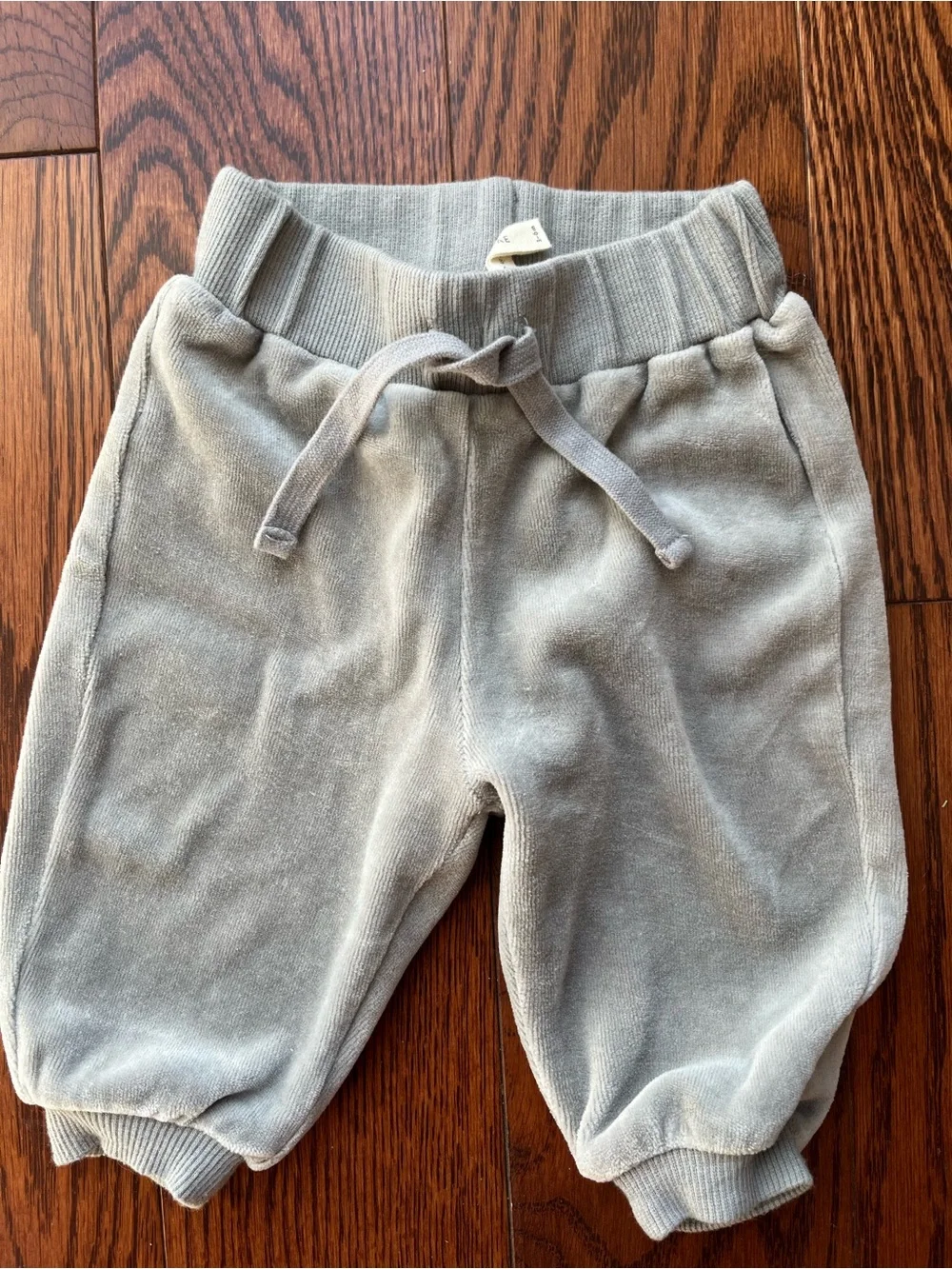 Quincy Mae Gray Velour Jogger Pants